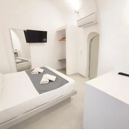Getaway Fira Centre *